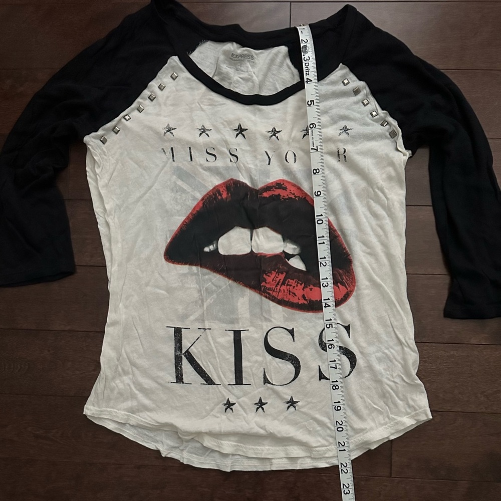 Express Miss Your KISS 💋 Ringer Tee - Picture 5 of 5